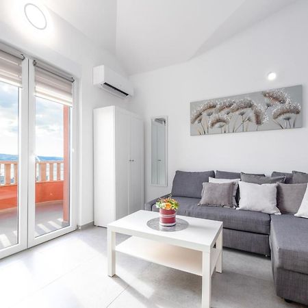 Apartments Matea ดูเช ภายนอก รูปภาพ